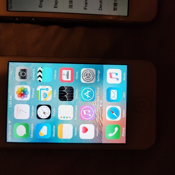 Iphones 4s Great Condition, Works Great - Picture 7 of 16